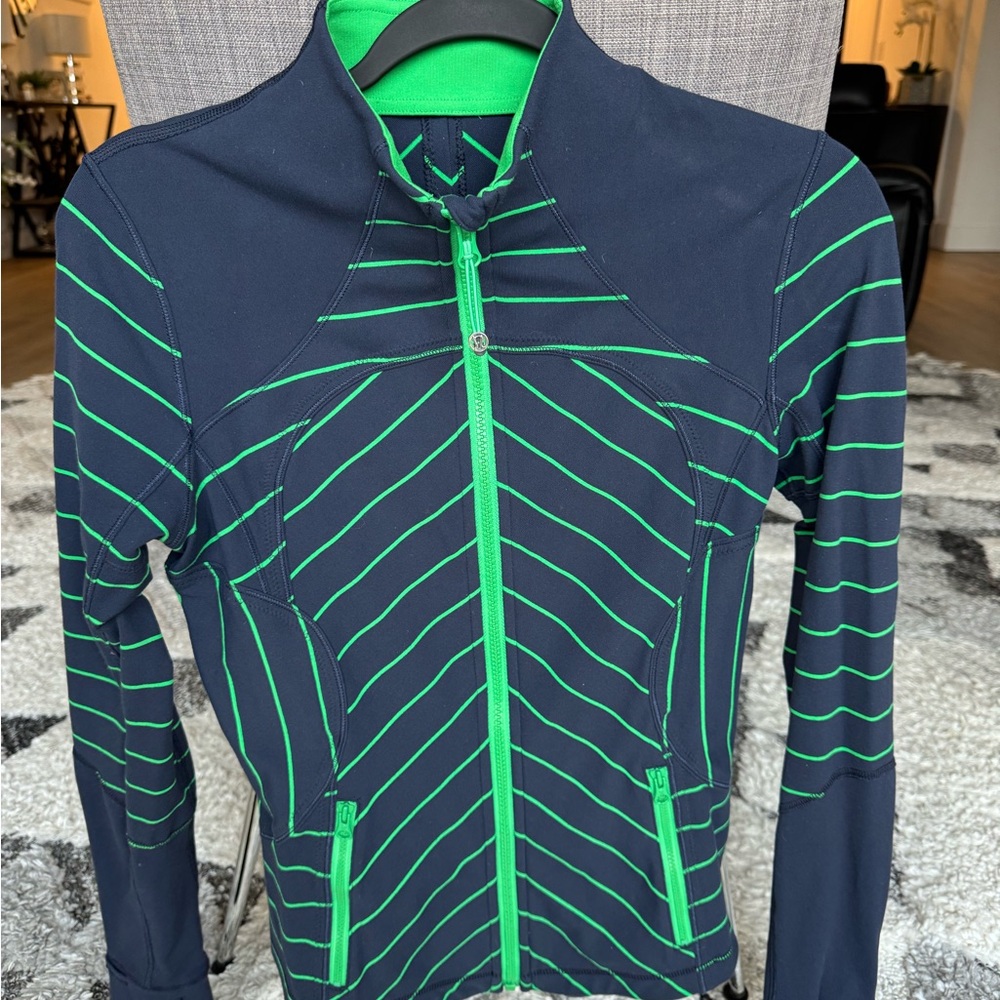 Lululemon Women's Full Zip Striped Navy and Green